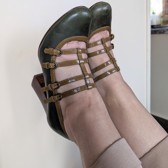 vintage style SEYCHELLES olive green heels 9 - Picture 3 of 12